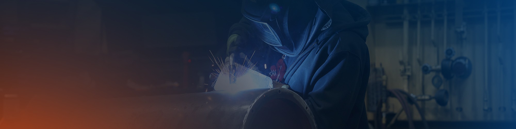 Welder experienced in pipe fabrication